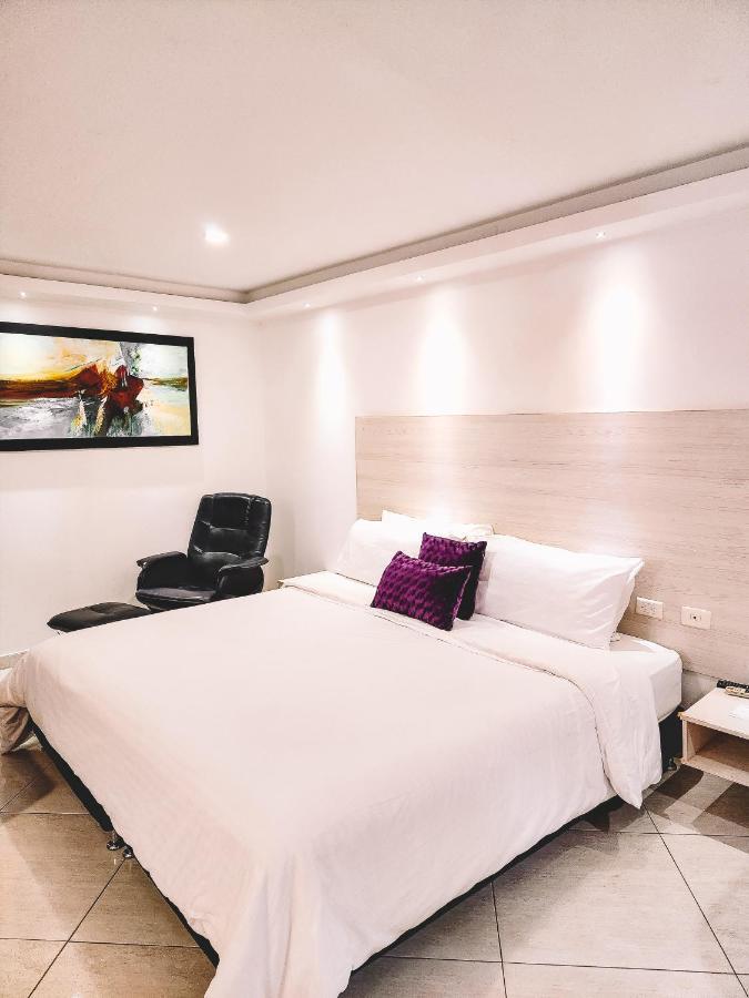 Hotel Radoa El Banco  Экстерьер фото